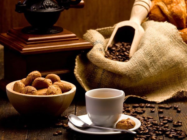 Food vs Coffee: Gross Profit Margin